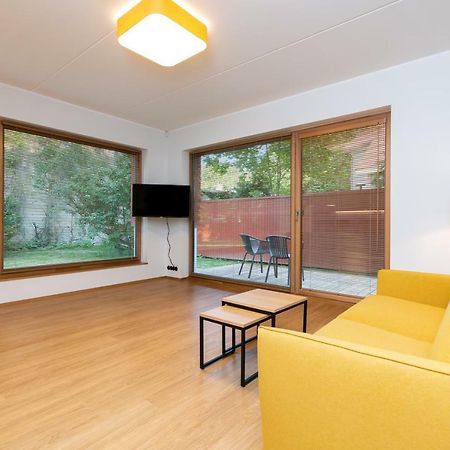 Self-Check-In 2 Bedroom Apartment With A Terrace And Free Parking Tallinn Exterior photo