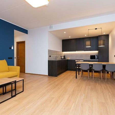 Self-Check-In 2 Bedroom Apartment With A Terrace And Free Parking Tallinn Exterior photo