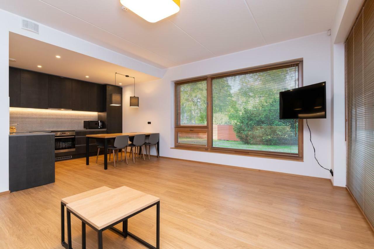 Self-Check-In 2 Bedroom Apartment With A Terrace And Free Parking Tallinn Exterior photo