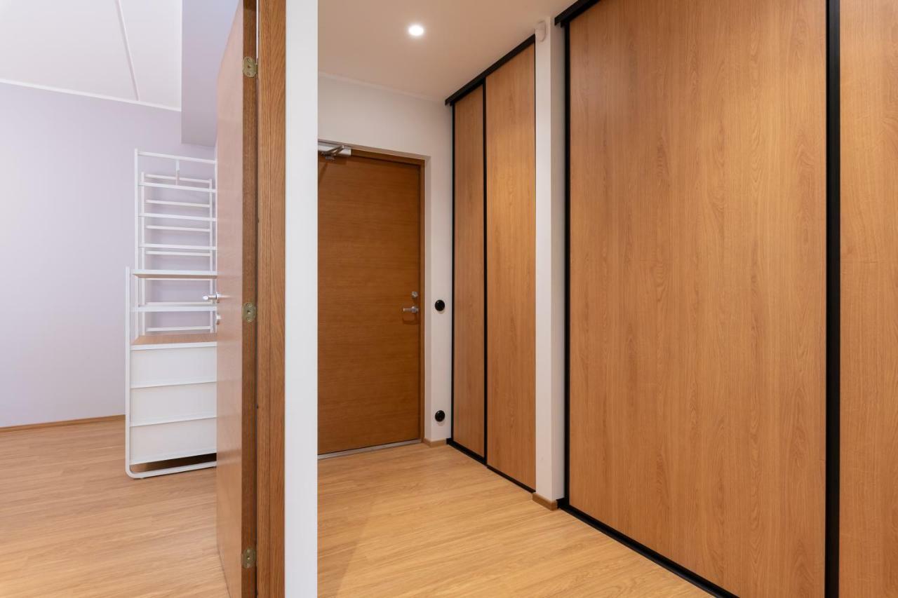 Self-Check-In 2 Bedroom Apartment With A Terrace And Free Parking Tallinn Exterior photo